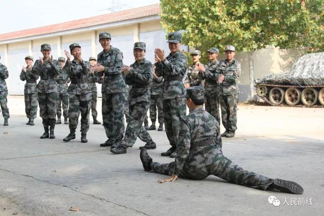#人民前线#这就是女新兵的国庆节