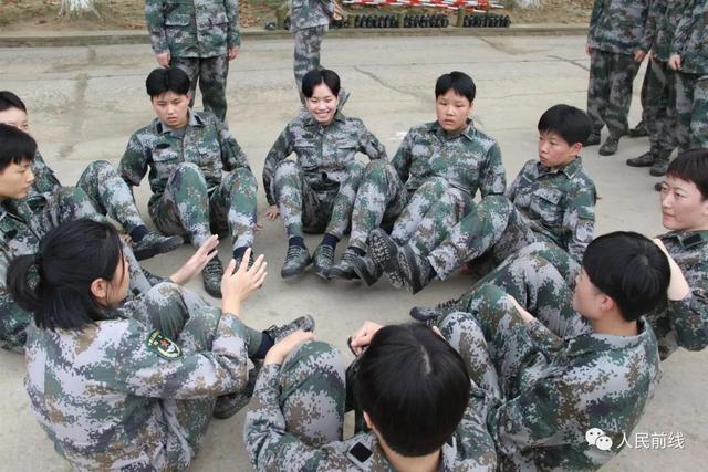 #人民前线#这就是女新兵的国庆节