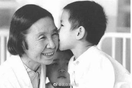 [光明网]中国儿科血液学专家胡亚美今天病逝 享年96岁