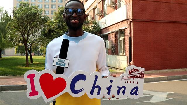 [中国青年网]留学生眼中的国庆盛典