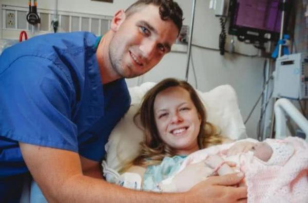 「光明网」父母明知孩子活不长仍坚持生下，孩子1小时10分钟后身亡