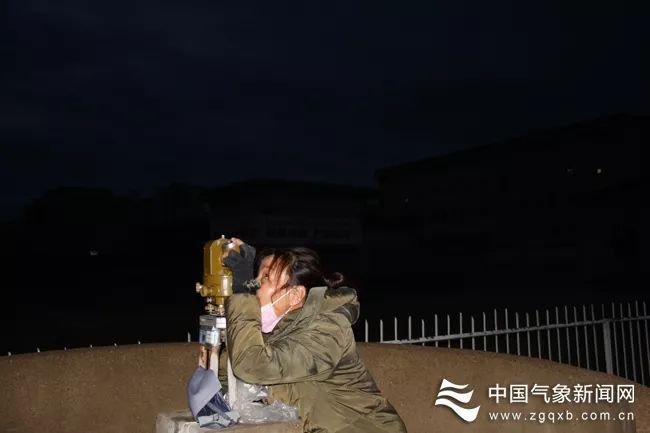 中国气象局■节日里的坚守！他们选择这样为祖国庆生！