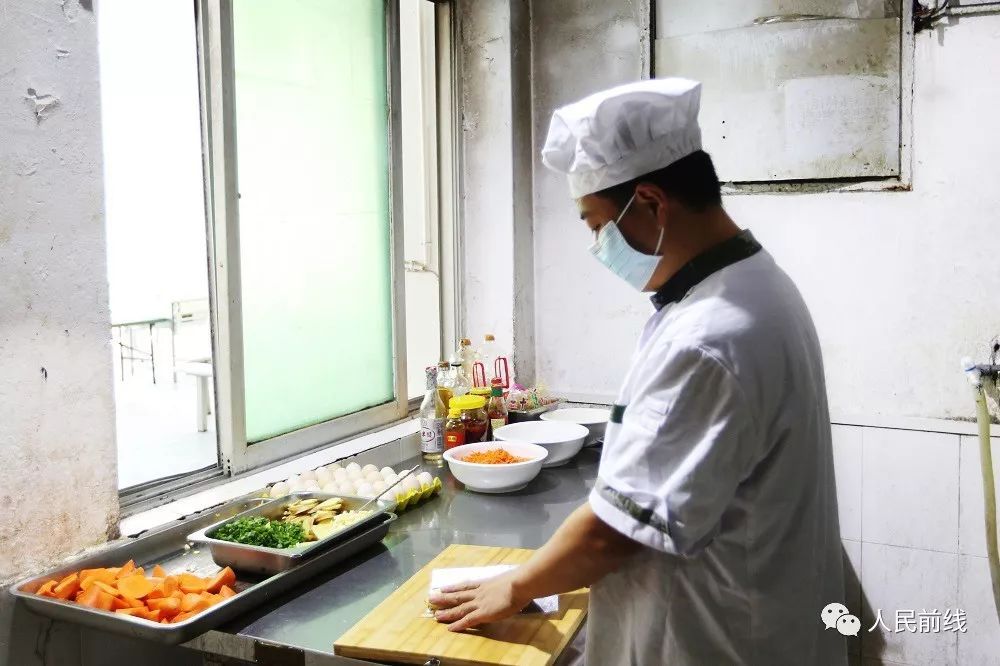 「人民前线」国庆节，他们不放假！