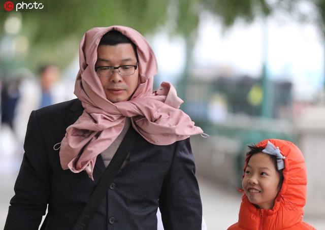 【人民网】冷空气侵袭北方地区 降温显著