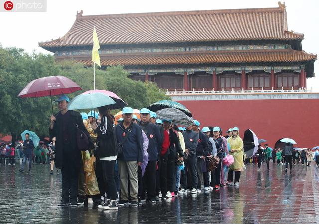 【人民网】冷空气侵袭北方地区 降温显著