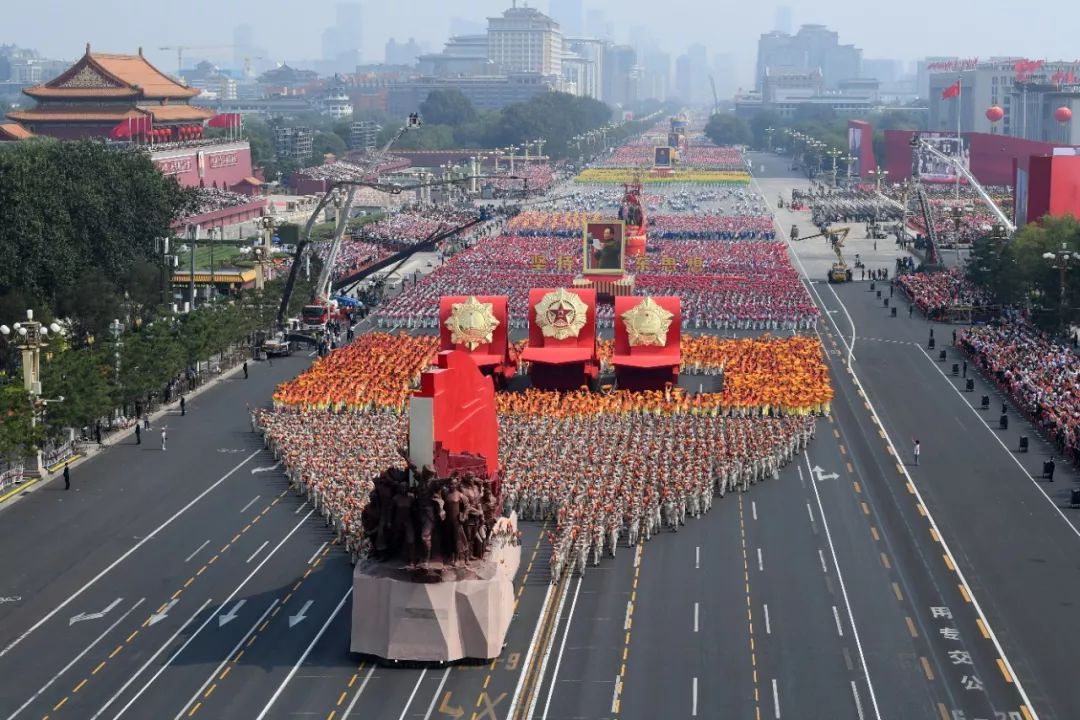 [新华网]这些精选的国庆照片 值得我们永久收藏