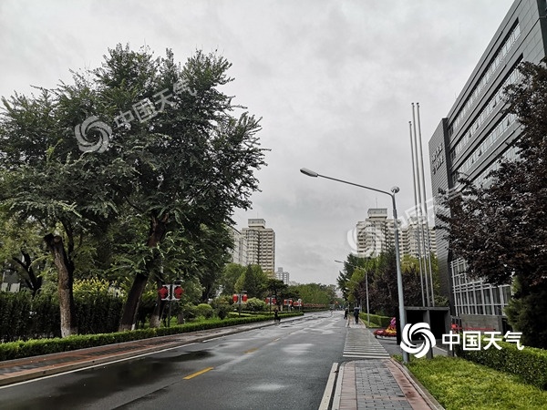 [中国天气网]长江以北多地降温超10℃ 西南地区多阴雨