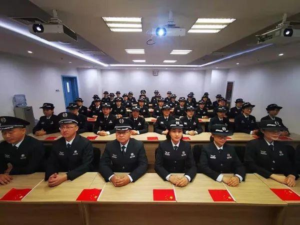 [人民前线]第71集团军医院的文职人员，来了