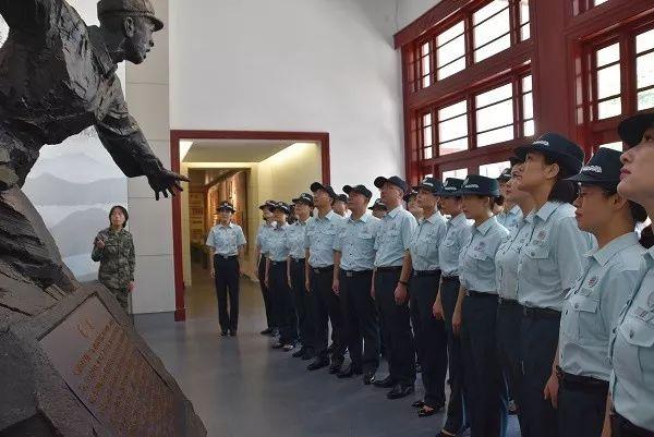 [人民前线]第71集团军医院的文职人员，来了