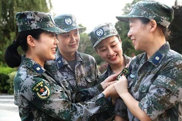 [人民前线]第71集团军医院的文职人员，来了