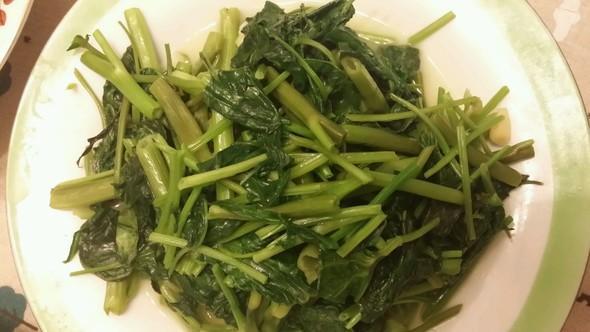 光明网：在孕期的女性，有3种食物贪吃可能会造成便秘，还会损害宝宝发育