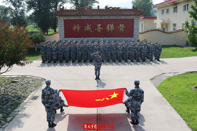 「中国军网」一面战旗，两封信件，这是属于两代神威人的共同记忆