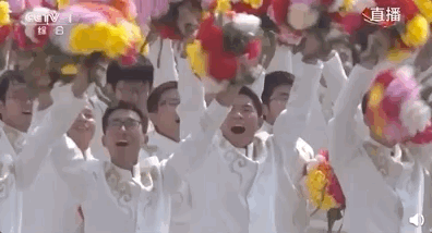 南方都市报@十一天安门群众游行队伍里，有两位惠州学生