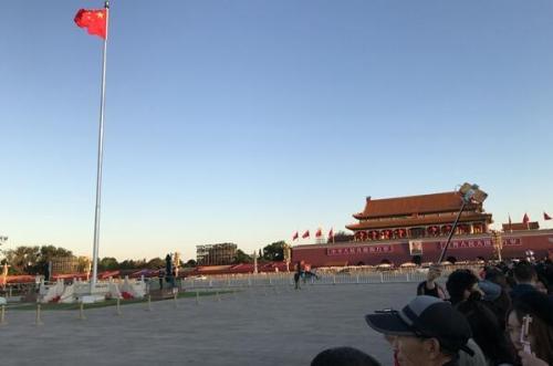 中国天气网@北京未来三天“晴歌高唱”宜出行 早晚天凉需添衣