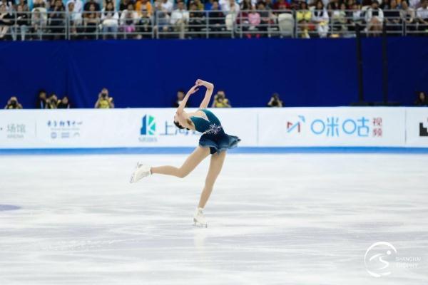 光明网：上海超级杯彭程、金杨双人滑摘金