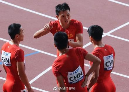 #光明网#中国速度！男子百米接力破全国纪录 女队22年首进决赛
