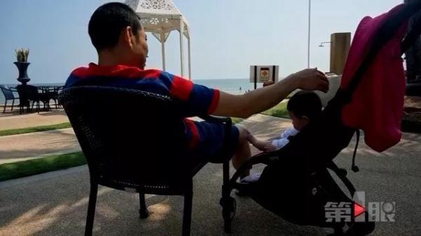 光明网：英雄机长刘传健的这一面，你在《中国机长》里看不到