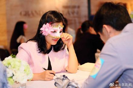 「光明网」十一代相亲服务火爆：600元一次 女客户居多