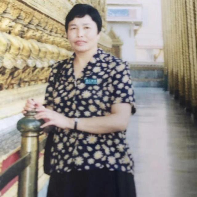 「上观新闻」“赤脚医生”：以前注射器械消毒只能在煤炉上隔水蒸……｜讲述·与共和国共成长⑤