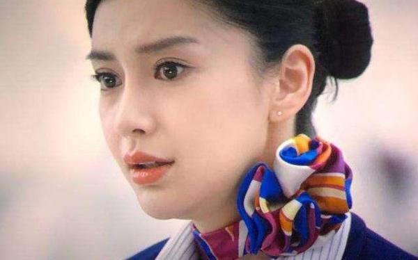 【光明网】《中国机长》5演员客串，李现获赞，baby中规中矩，图四一闪而过