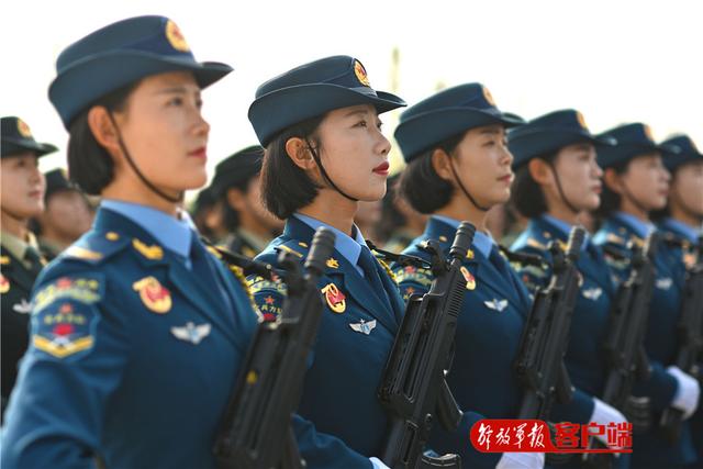#中国军网#女兵马乙清：从幕后到台前，从炊事班到阅兵场