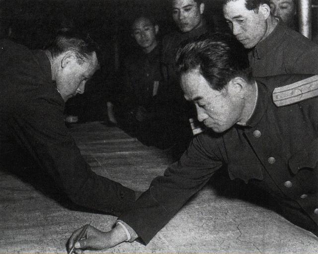 国防部发布■国际军事合作成就展⑤：《第一部分 攻坚克难 巩固新生——积极配合重大军事斗争》