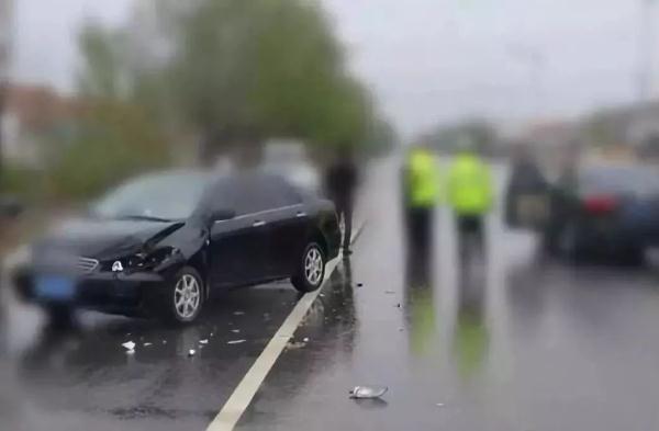 [光明网]雨天开车，这些细节你注意到了吗？
