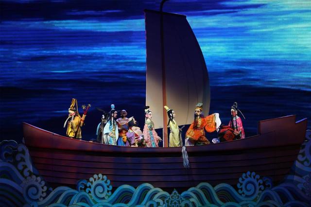 【新京报】三十年后再看木偶剧《八仙过海》，体会传统与现代握手