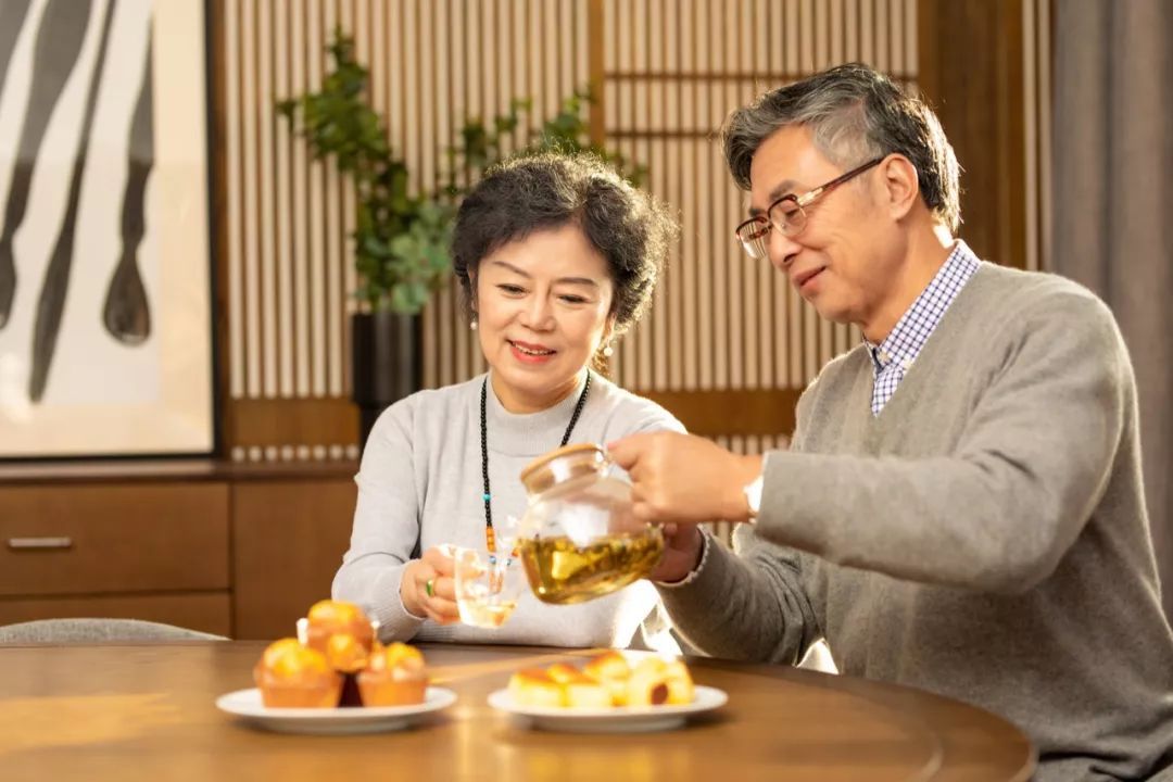 #每日经济新闻#腾讯分析了2万起网络骗局，70后的表现太差了！