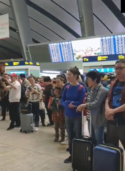 「人民日报」追“星”现场 不管在哪里他们都是最该追的星