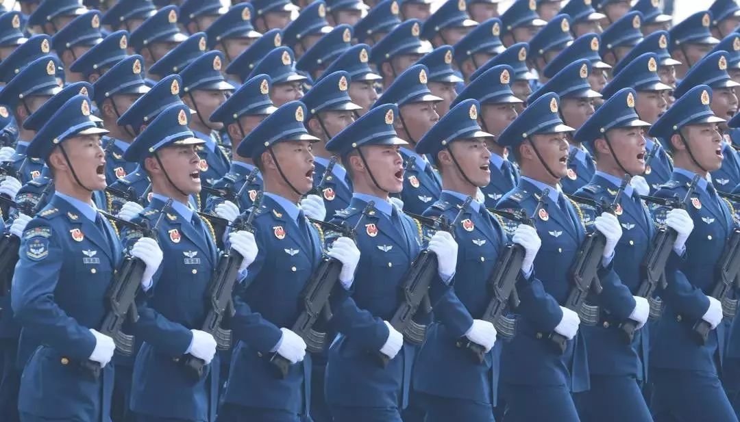 「人民日报」追“星”现场 不管在哪里他们都是最该追的星