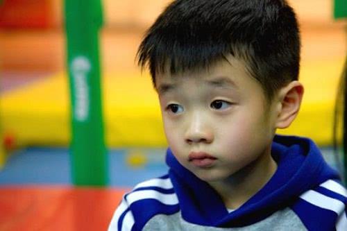 有一种逆袭叫杨阳洋,如今10岁帅成偶像剧男主,网友:等你长大