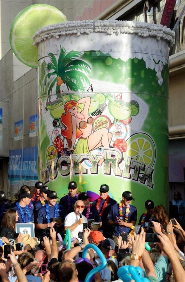 「光明网」最扯最无聊的世界纪录！史上最大爆米花