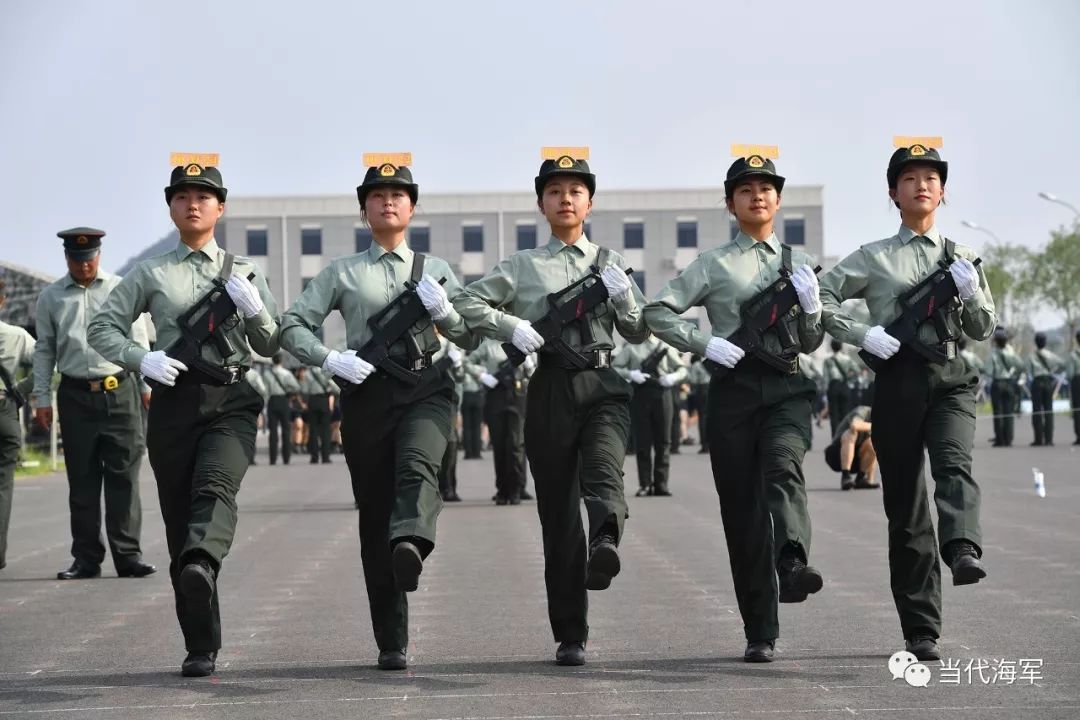 #共青团中央#最新！因阅兵任务推迟入伍，她正式加入了海军！
