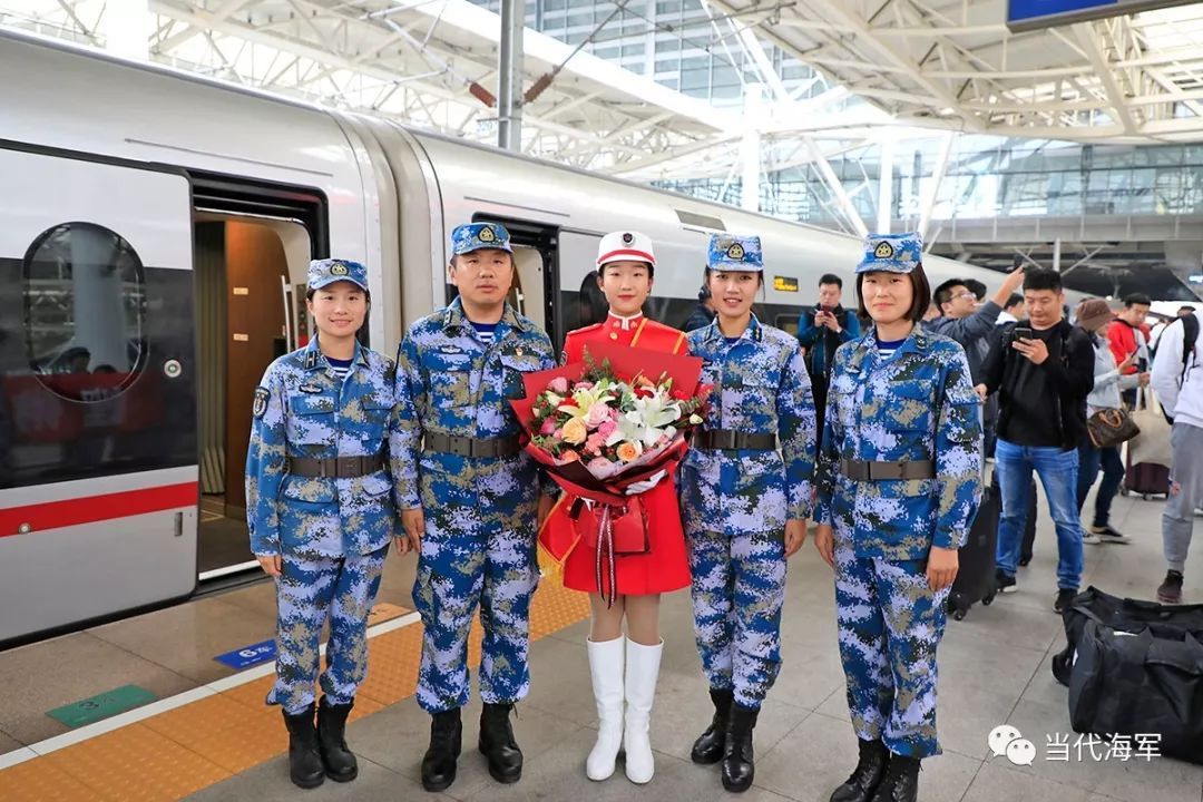 #共青团中央#最新！因阅兵任务推迟入伍，她正式加入了海军！