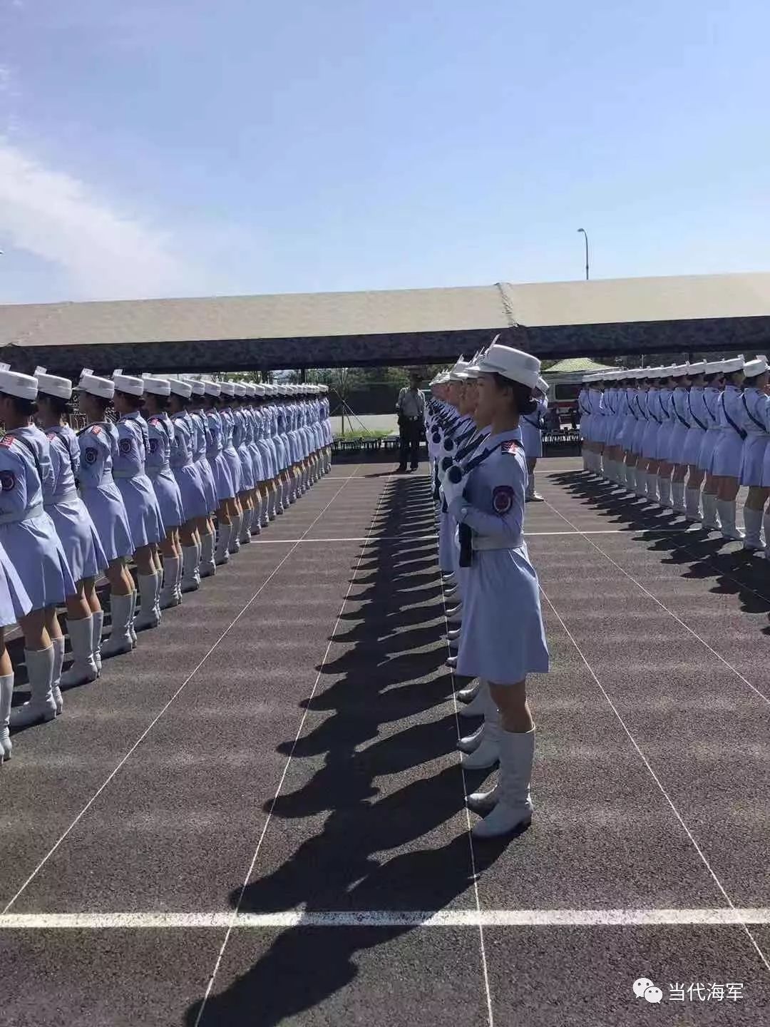 #共青团中央#最新！因阅兵任务推迟入伍，她正式加入了海军！