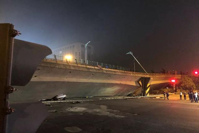 新华网：无锡高架桥侧翻，超载如何治？丨思客问答