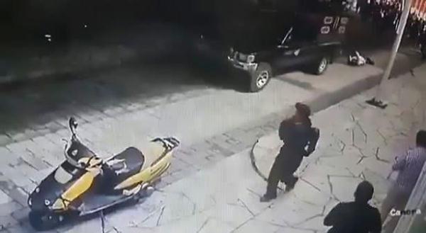 #光明网#墨西哥一市长被村民绑在车后拖行，只因没有兑现竞选承诺