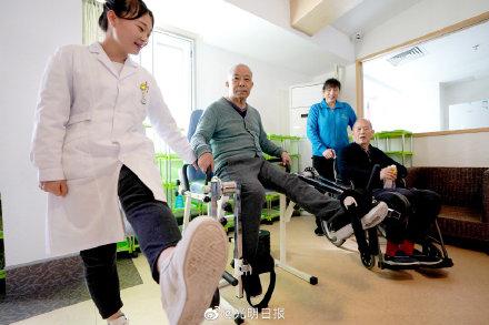 「光明网」我国医养结合机构达近四千家，让高龄失能老年人受益