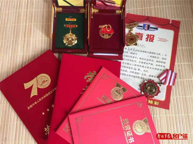中国军网：身高不够能力来凑！“最矮”阅兵教练员的硬核奋斗史
