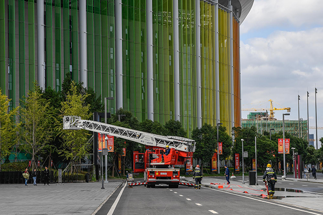 文汇报@更精细、更精准！“水电煤”全套应急已就位！70秒看进博会(5)