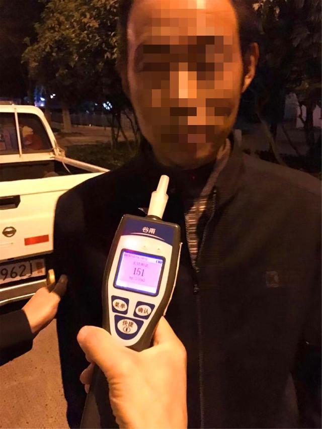 环球网■酒驾被查仍不悔改 不到4个月又醉驾载老婆