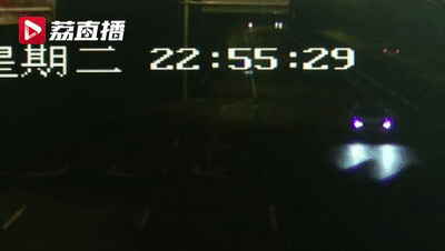 环球网：路边大叔满脸是血，小伙扶他却被一把揪住：你撞的我！得亏有监控