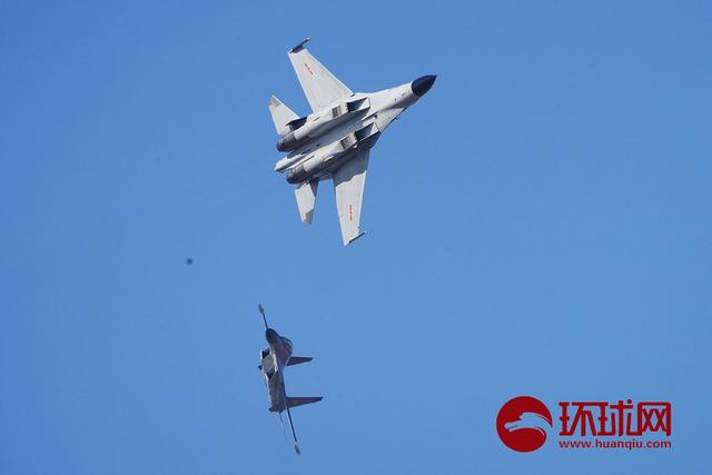 环球网@歼20、运20展翅！空军开放活动中国战鹰上演空中大片