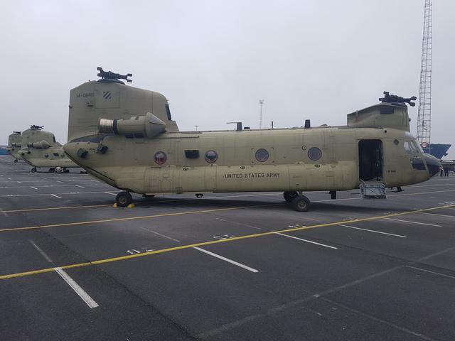 #环球网#美军大批直升机抵达欧洲 路途遥远用海运