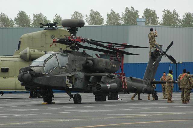 #环球网#美军大批直升机抵达欧洲 路途遥远用海运