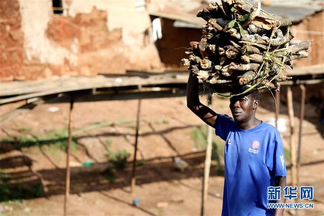「新华网」国际消除贫困日：探访肯尼亚基贝拉贫民窟