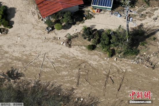 【中国新闻网】“海贝思”袭日致77人死 灾区降温“冷得无法入睡”