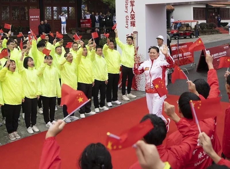 [参考消息]港媒：解放军借武汉军运会展开魅力攻势