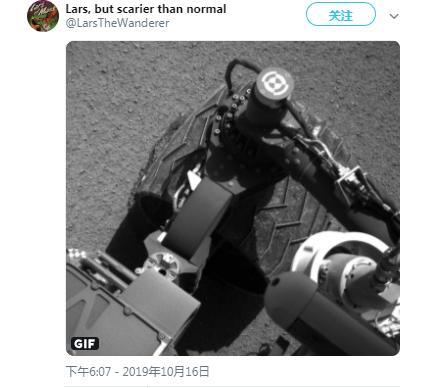 环球网：NASA好奇号火星车在红色星球上留下痕迹